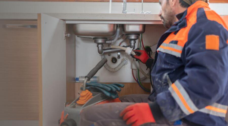 Descale Tankless Water Heater in Gage, OK